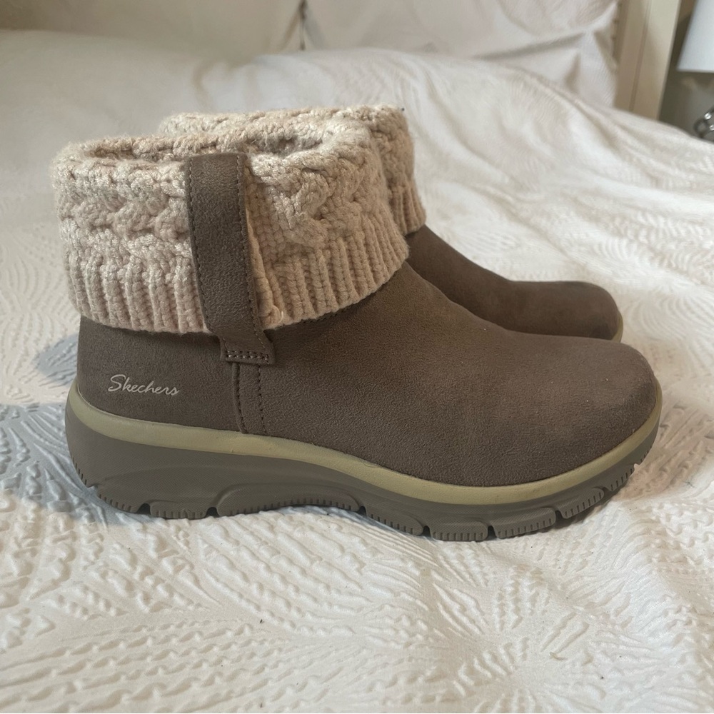 Skechers Women's Tan Ankle Boots